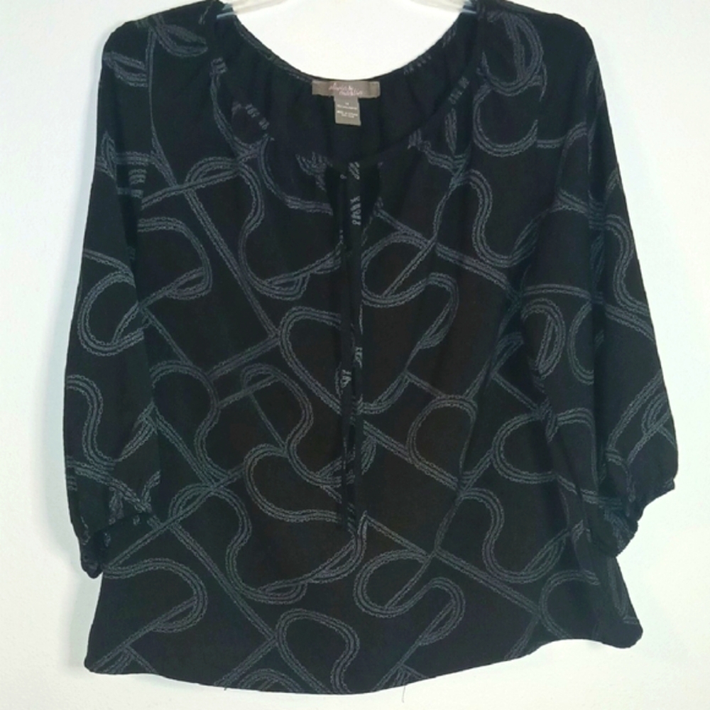 Graphic Black and Gray 3/4 Sleeve Relaxed Blouse